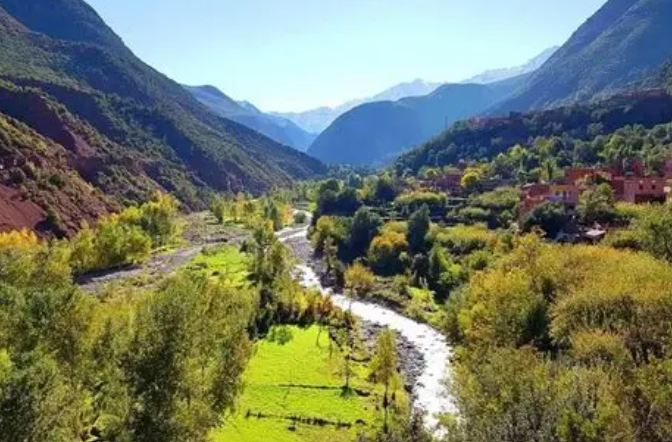 Vue panoramique de la vallée de l'Ourika et de ses villages