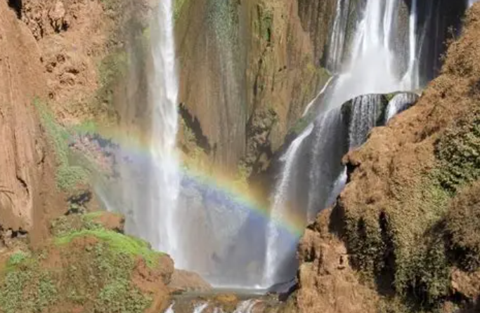 Cascades d'Ouzoud et brume irisée